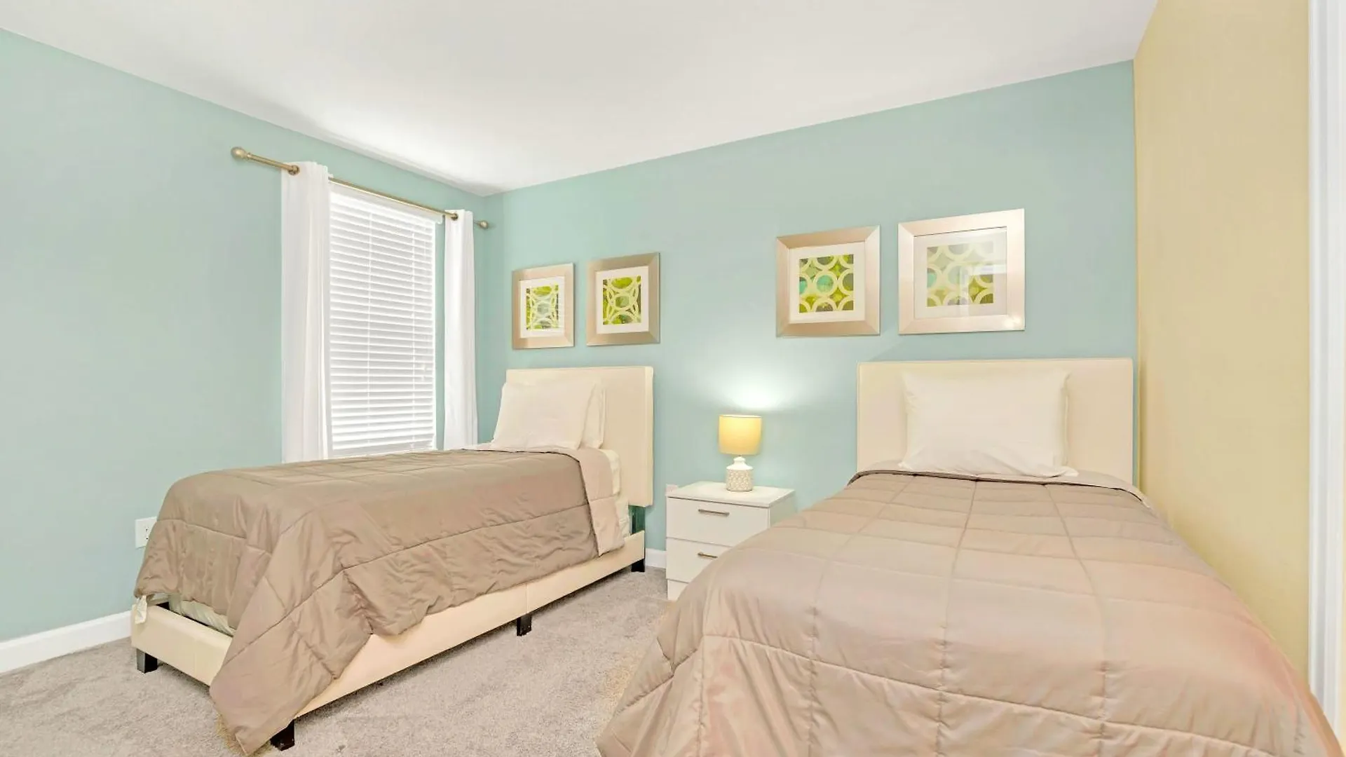 Stunning 8Br Home With Bbq Pool And Theater Davenport Holiday home