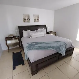 Holiday home From 5 Bedroom, Davenport