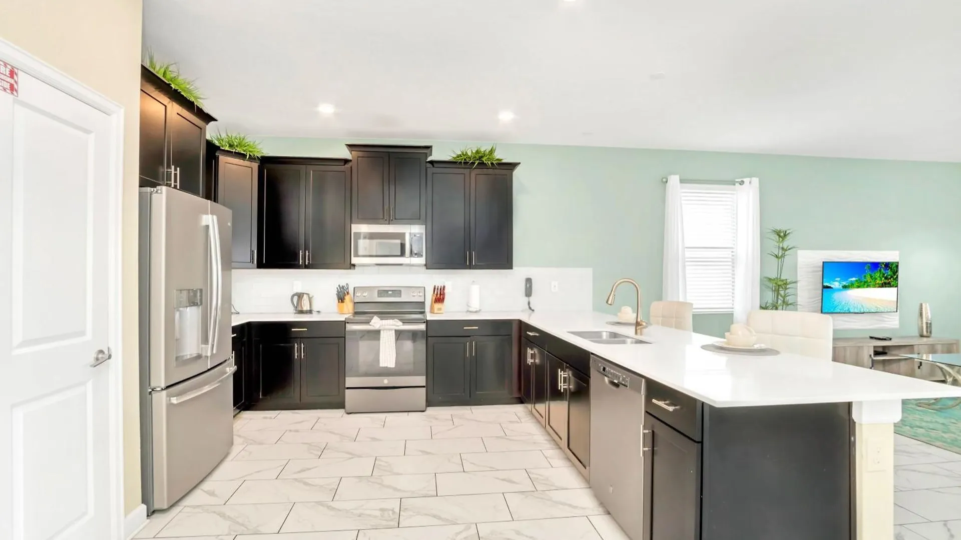 Stunning 8Br Home With Bbq Pool And Theater Davenport Holiday home